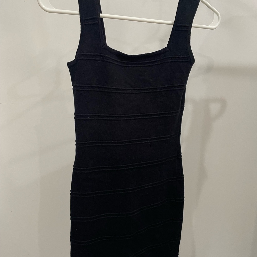 Chic Black Sleeveless Dress